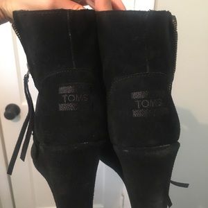 Toms wedge booties